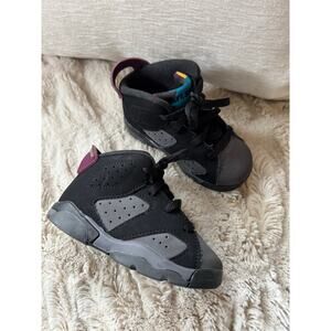 NIKE Jordan 6 Retro in Bordeaux Baby Sneakers Size 6c